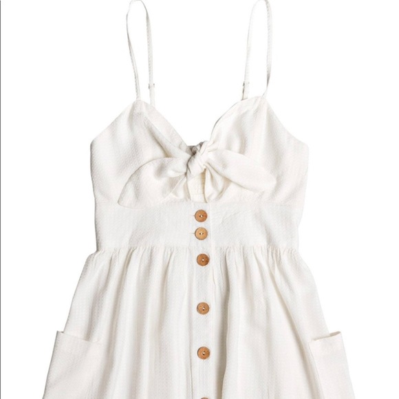 Roxy Under the Cali Sun - Picture 3 of 8